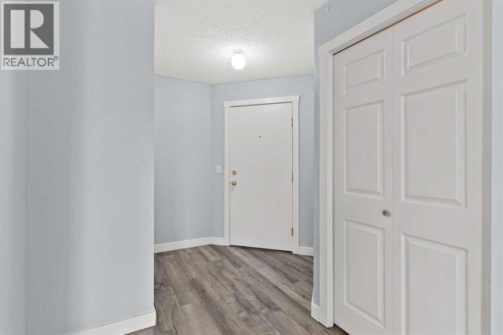 Single Family House for Sale in   Somervale Court SW Somerset Calgary 