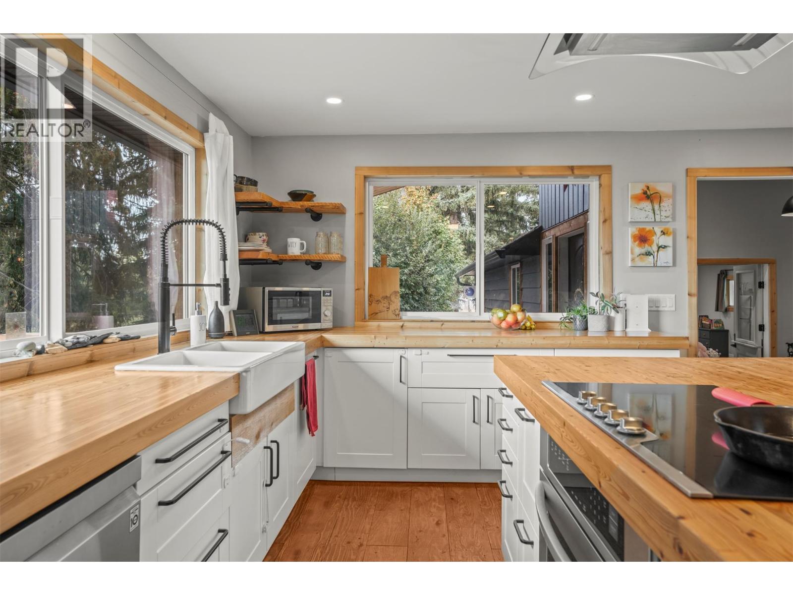  1274 Mountain View Road, Spallumcheen