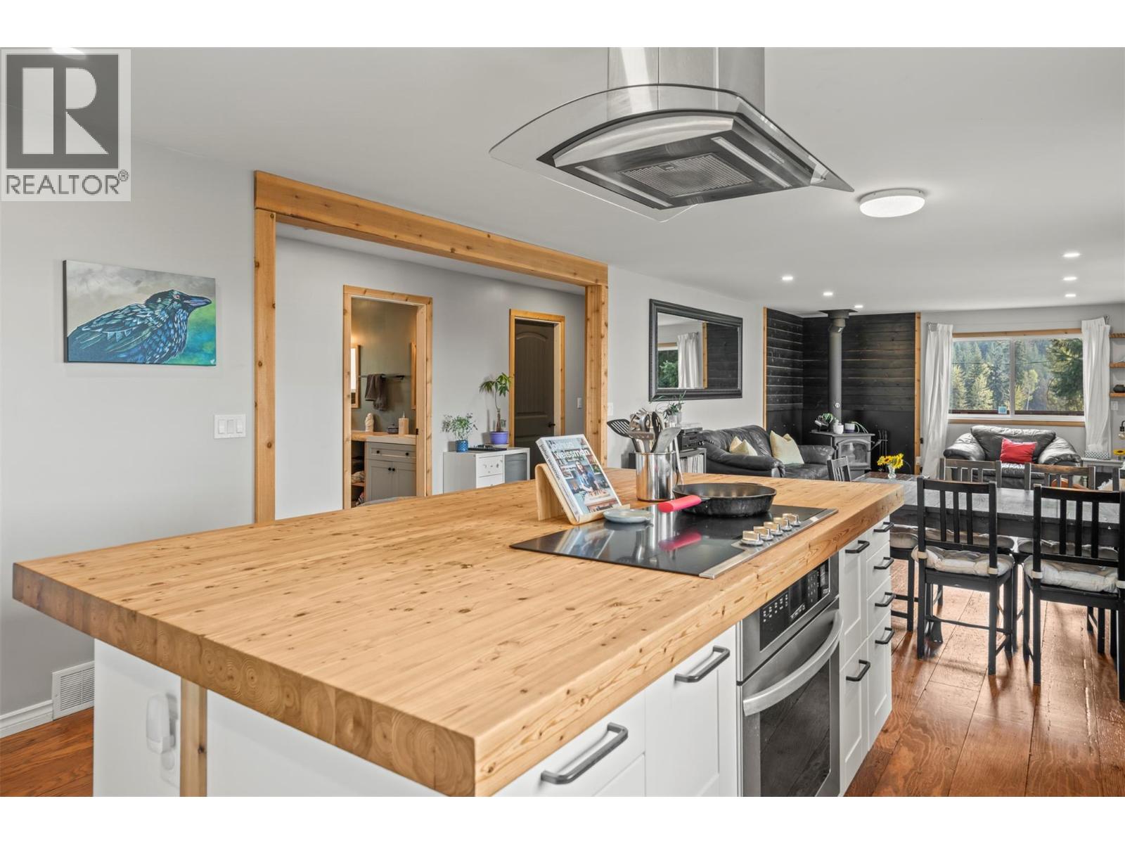  1274 Mountain View Road, Spallumcheen