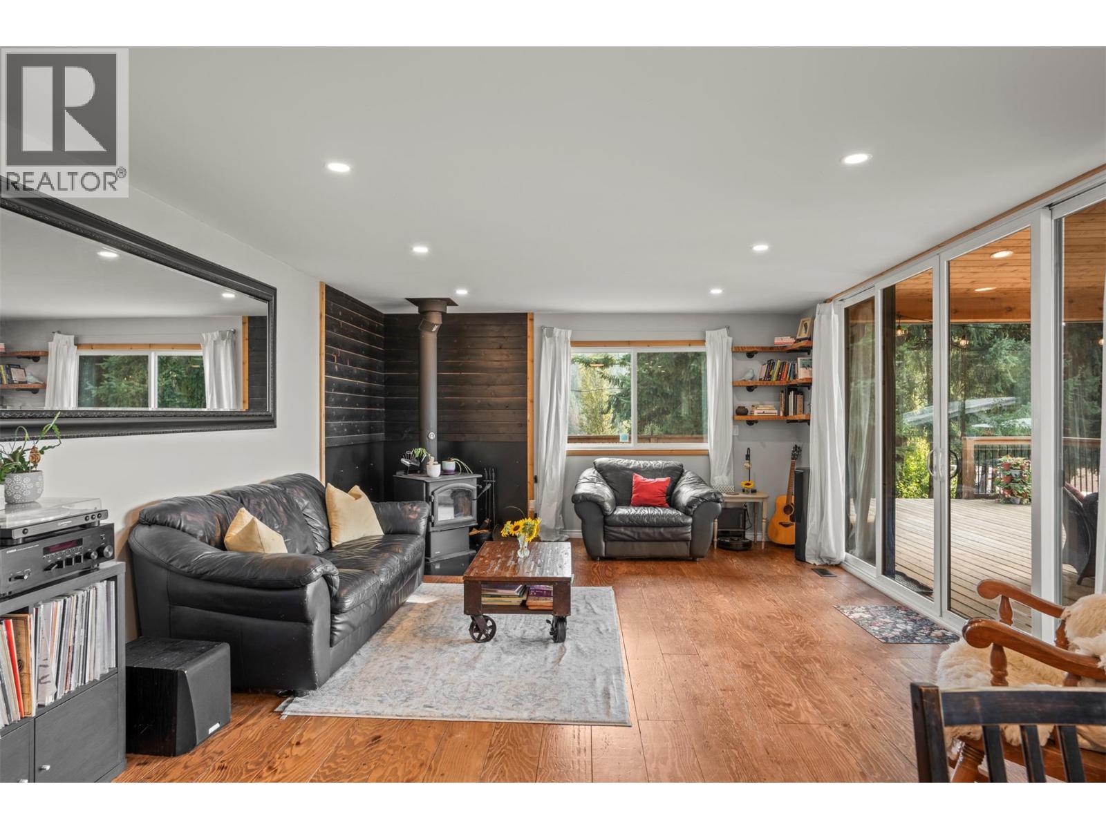  1274 Mountain View Road, Spallumcheen