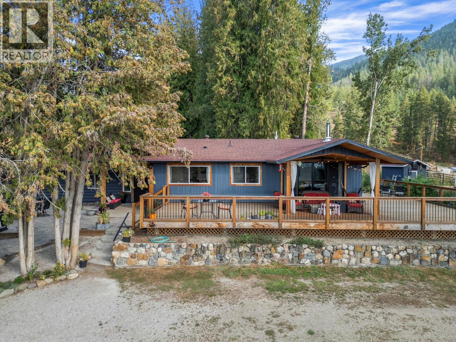  1274 Mountain View Road, Spallumcheen