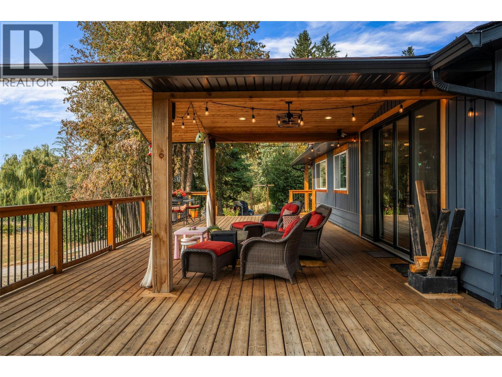  1274 Mountain View Road, Spallumcheen