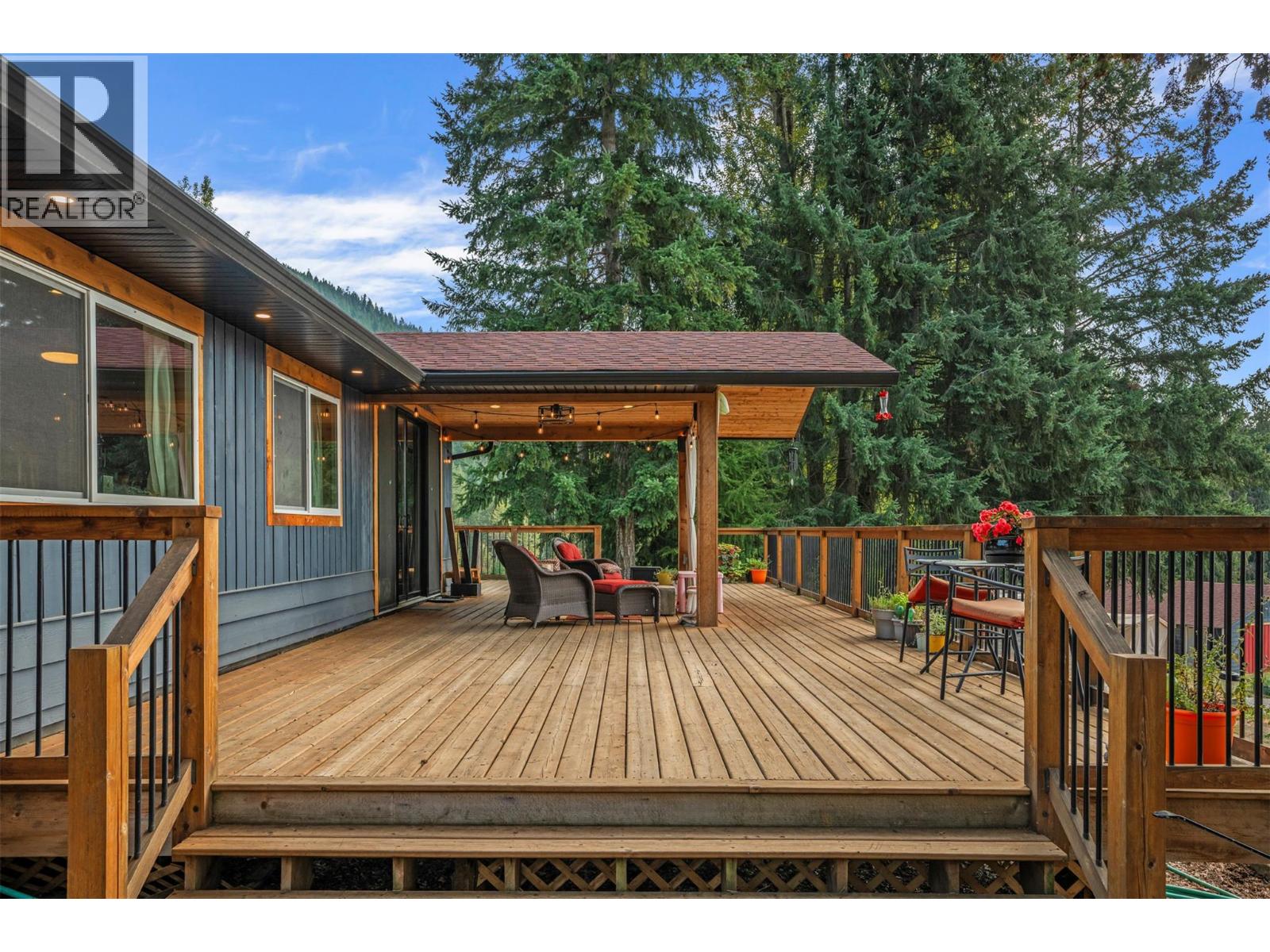  1274 Mountain View Road, Spallumcheen