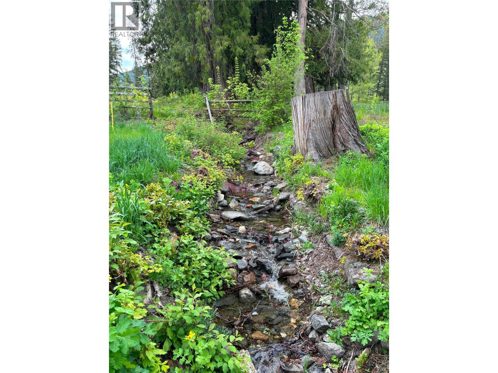  1274 Mountain View Road, Spallumcheen