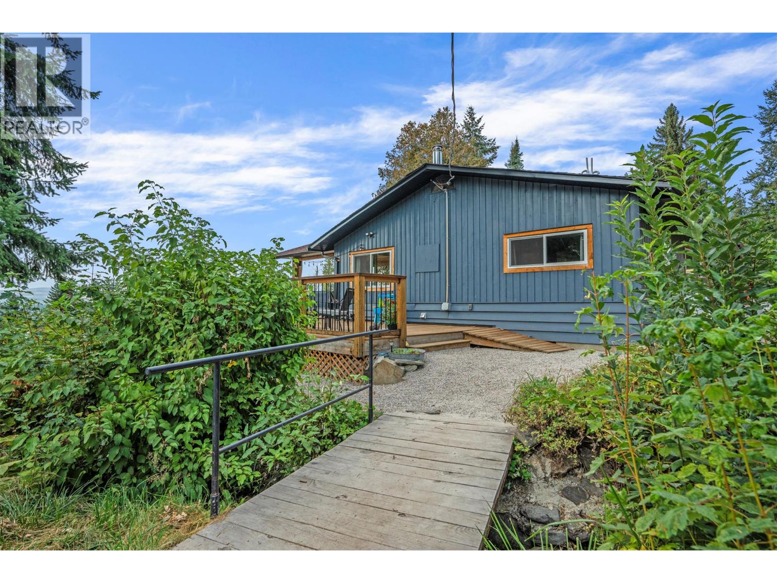  1274 Mountain View Road, Spallumcheen