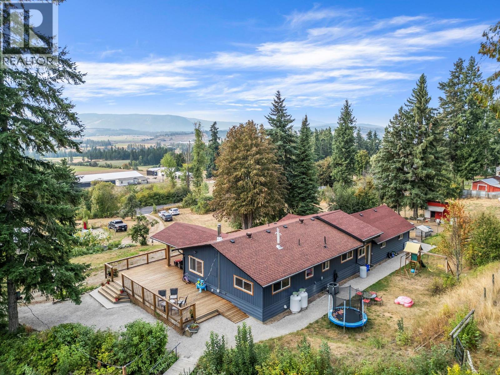  1274 Mountain View Road, Spallumcheen