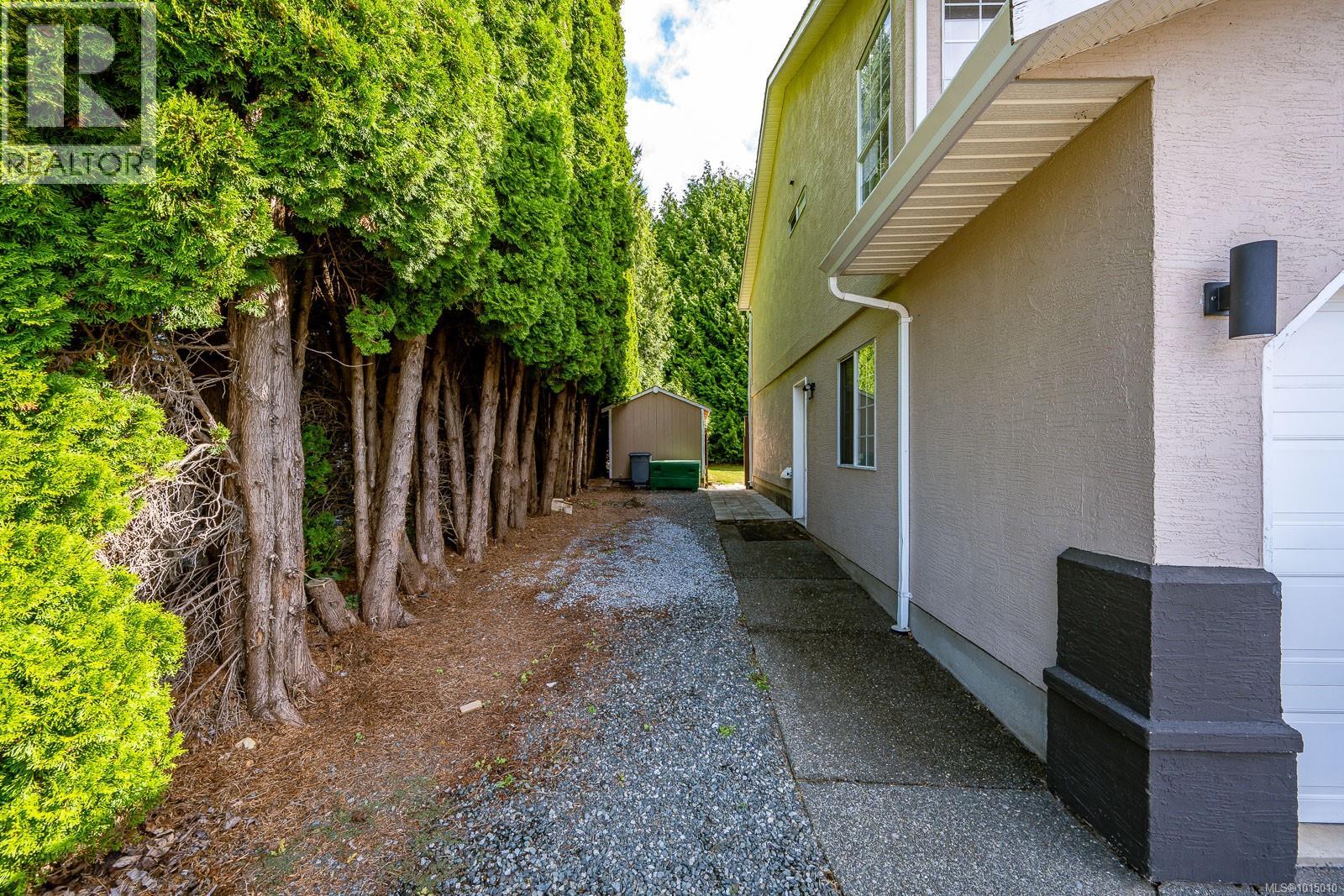 1782 Mallard Dr, Courtenay
