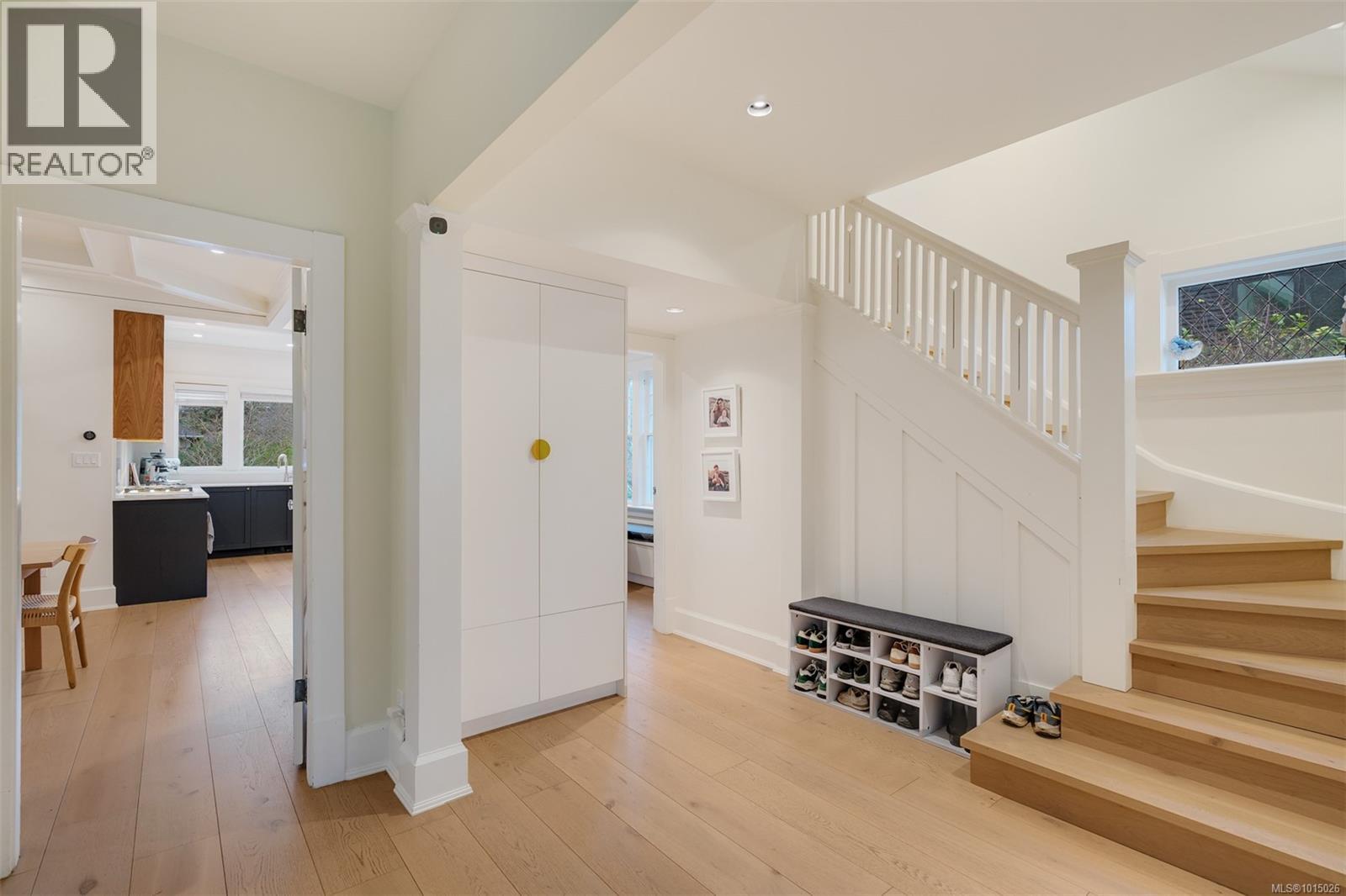 1546 Monterey Ave, Oak Bay