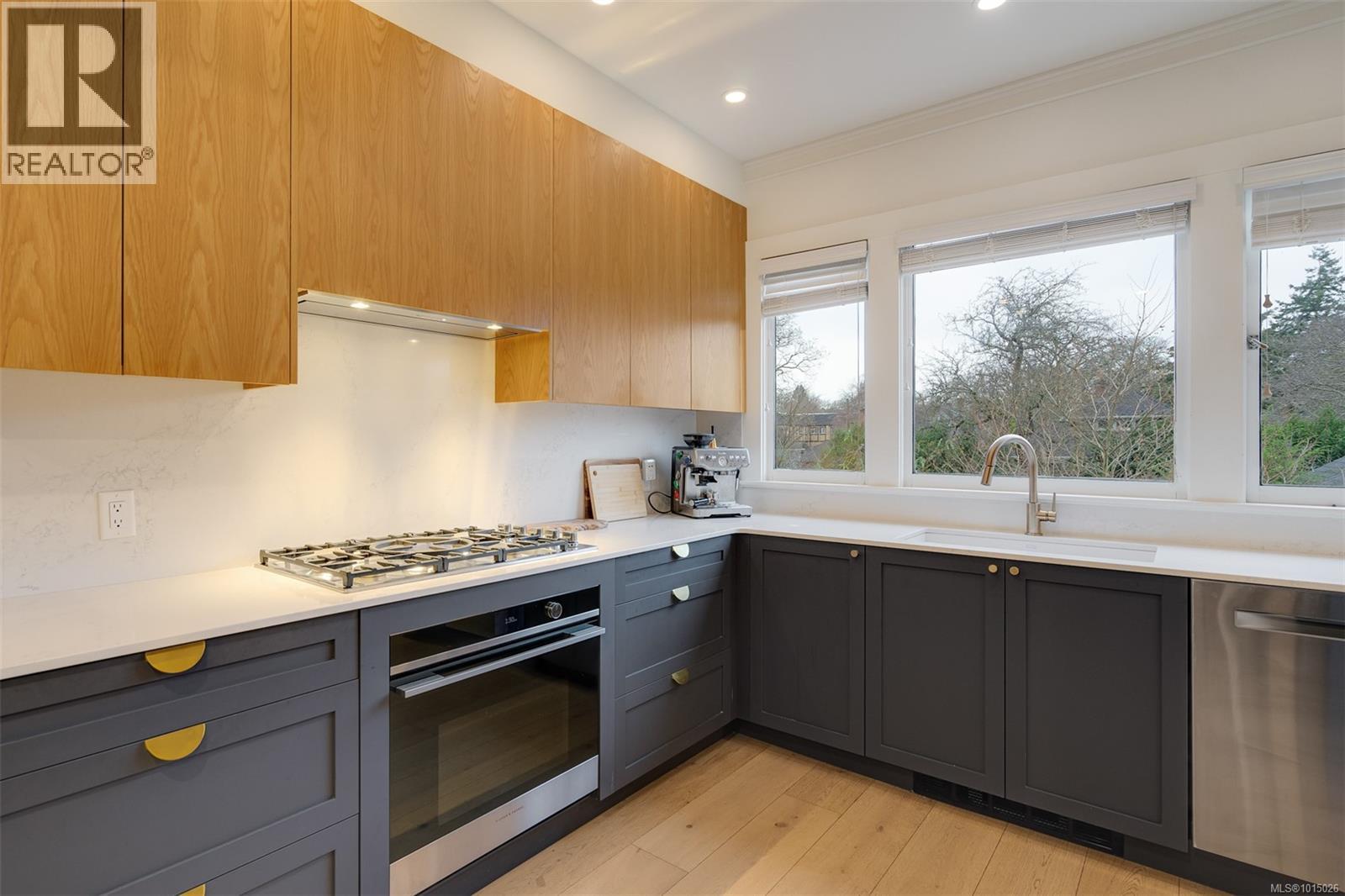 1546 Monterey Ave, Oak Bay