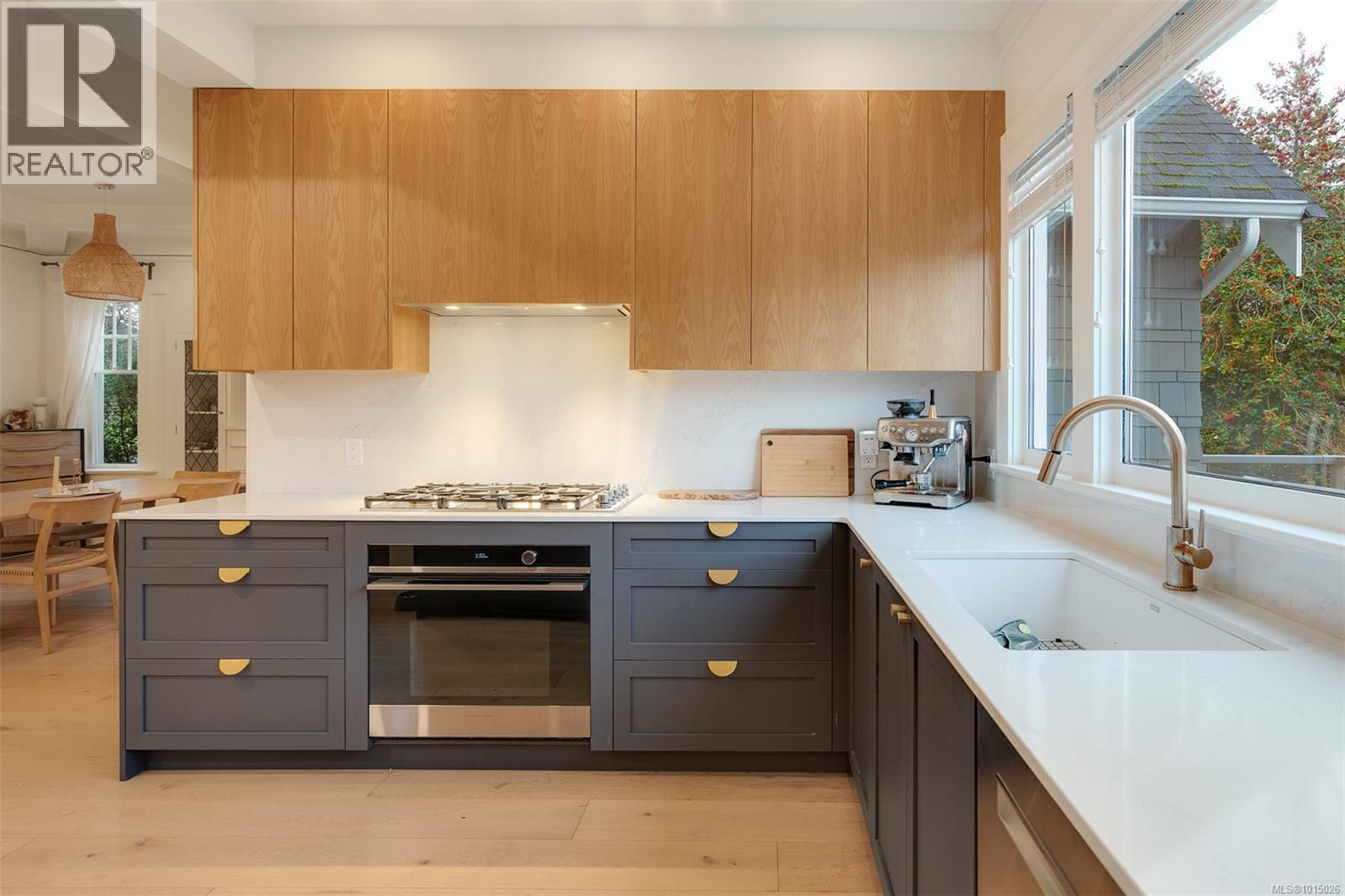 1546 Monterey Ave, Oak Bay
