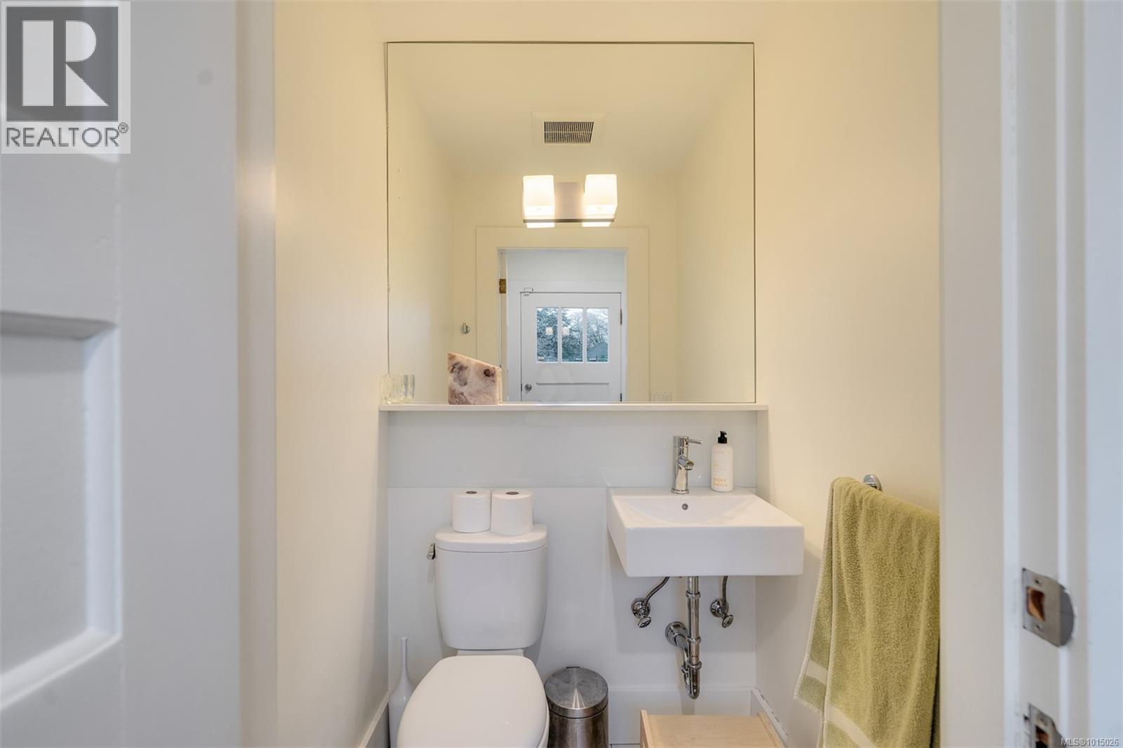 1546 Monterey Ave, Oak Bay