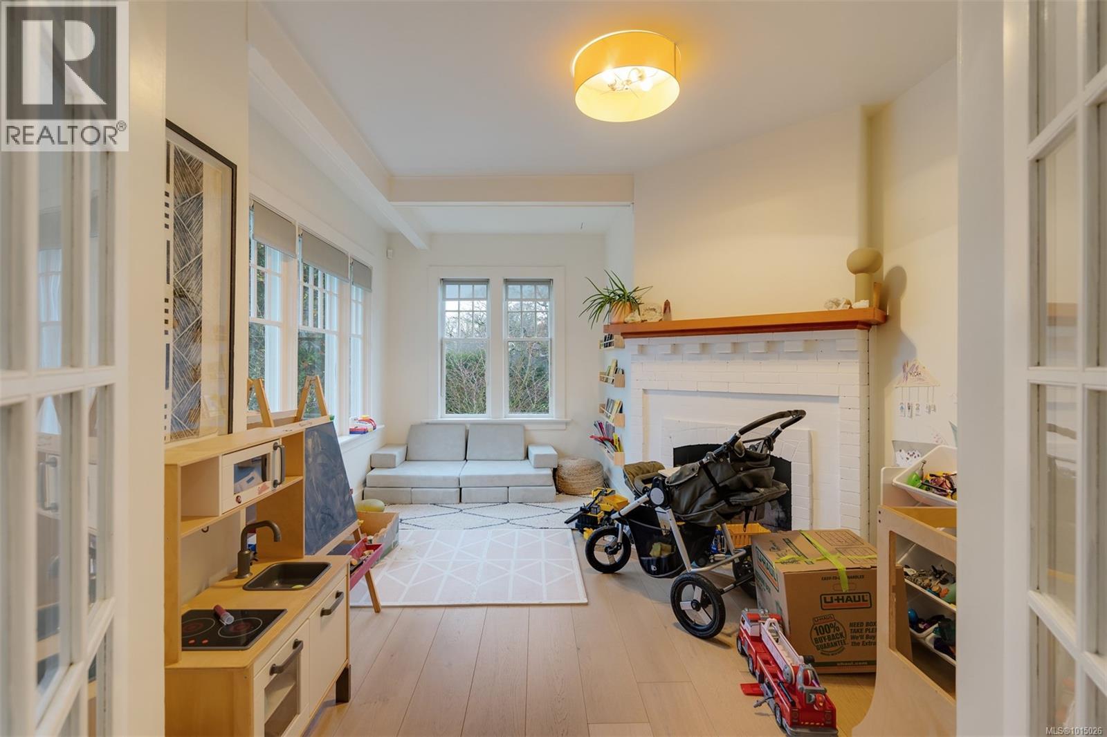 1546 Monterey Ave, Oak Bay