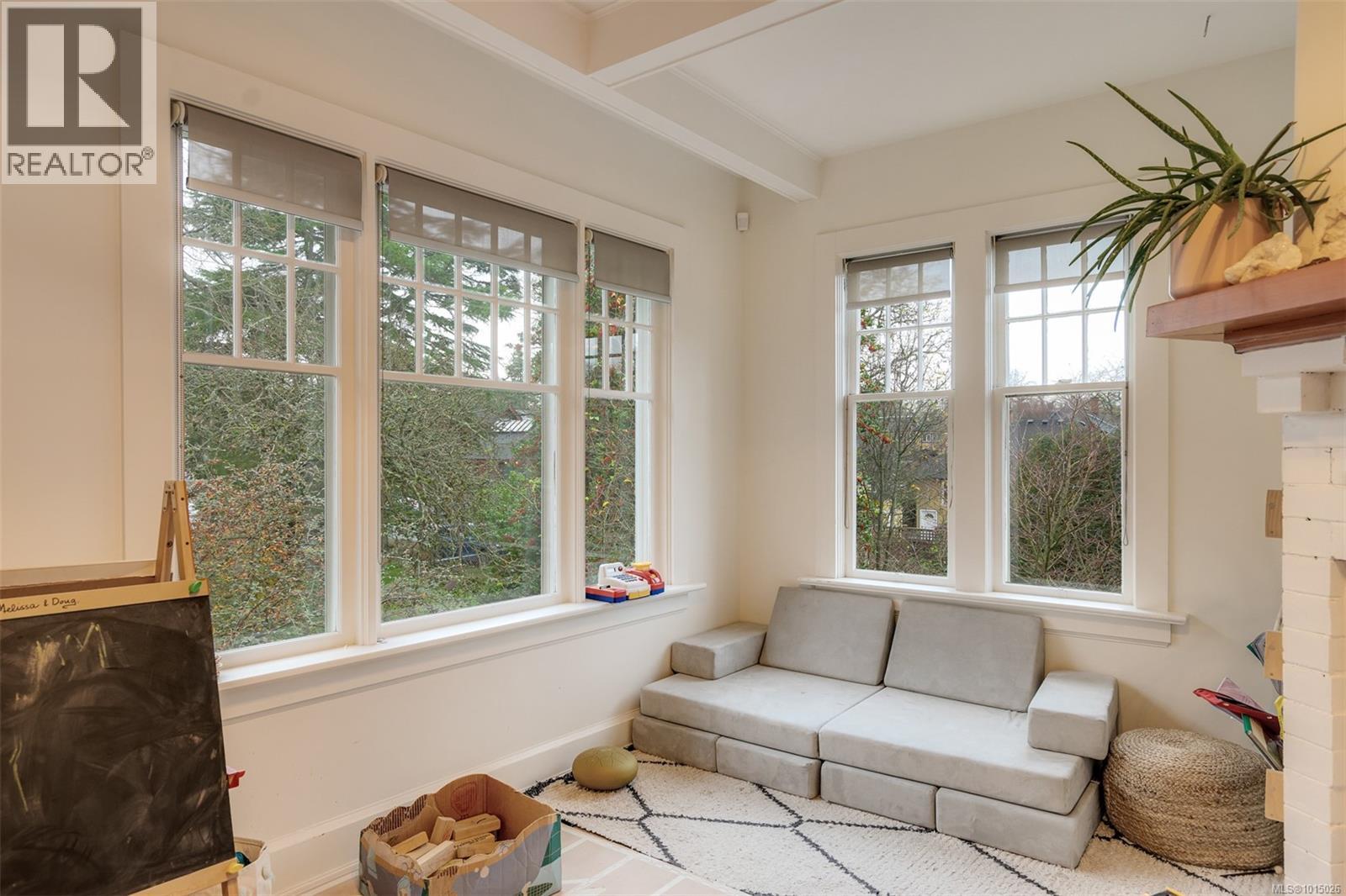 1546 Monterey Ave, Oak Bay