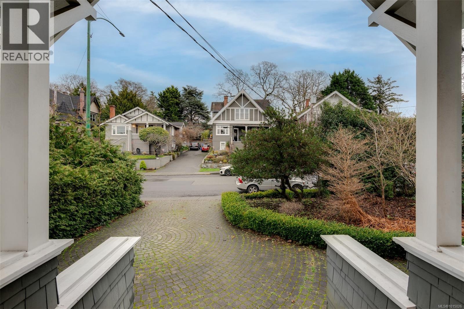 1546 Monterey Ave, Oak Bay