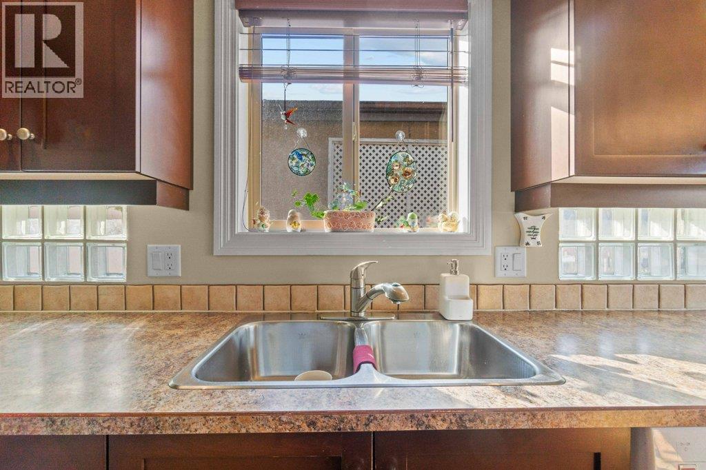 7 881 16 Street Northeast, Salmon Arm