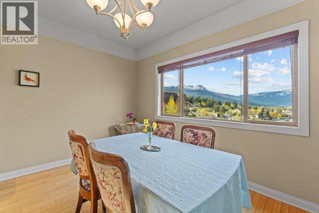 7 881 16 Street Northeast, Salmon Arm