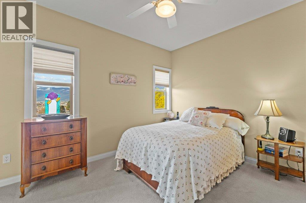 7 881 16 Street Northeast, Salmon Arm