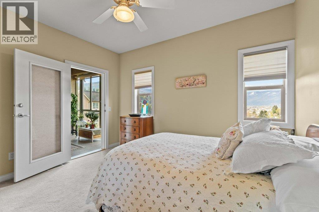 7 881 16 Street Northeast, Salmon Arm