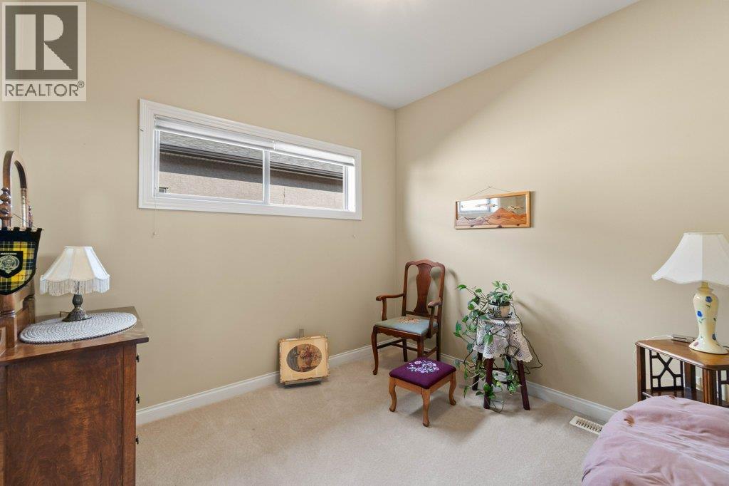 7 881 16 Street Northeast, Salmon Arm