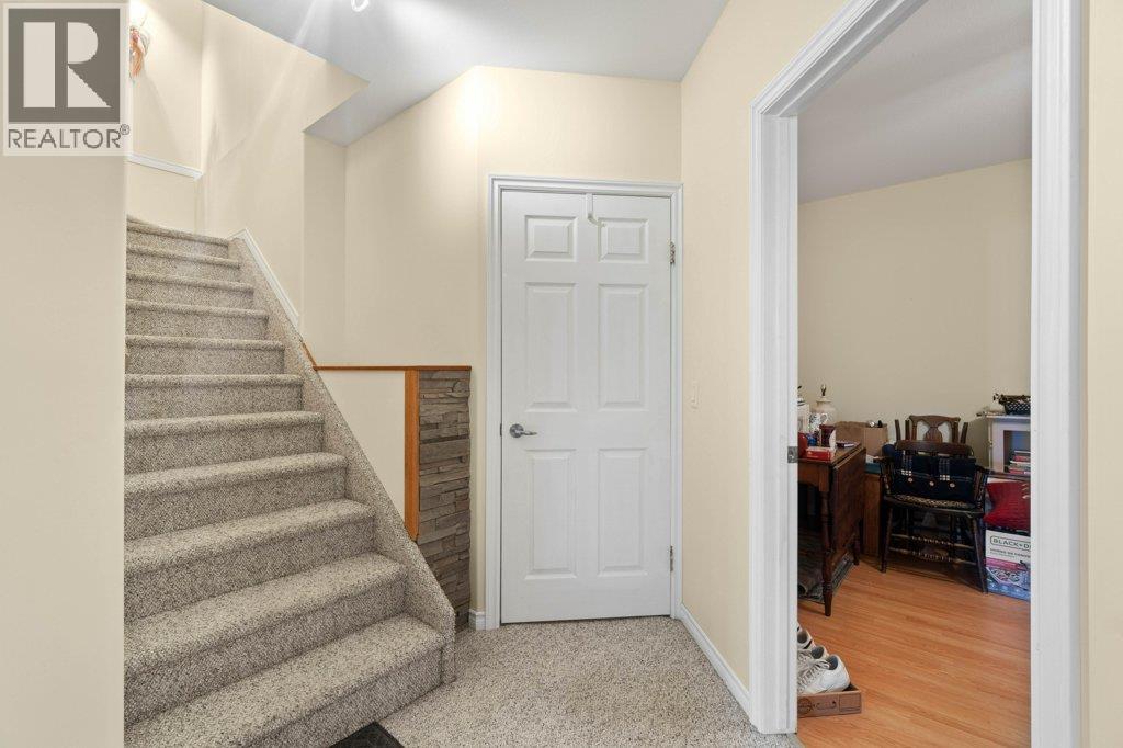 7 881 16 Street Northeast, Salmon Arm