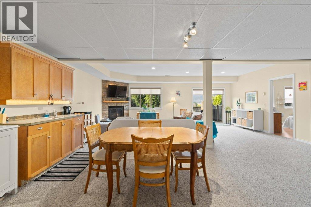 7 881 16 Street Northeast, Salmon Arm