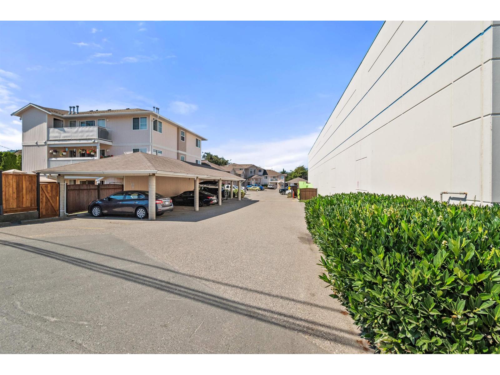 18 5915 VEDDER ROAD, Garrison Crossing, Chilliwack