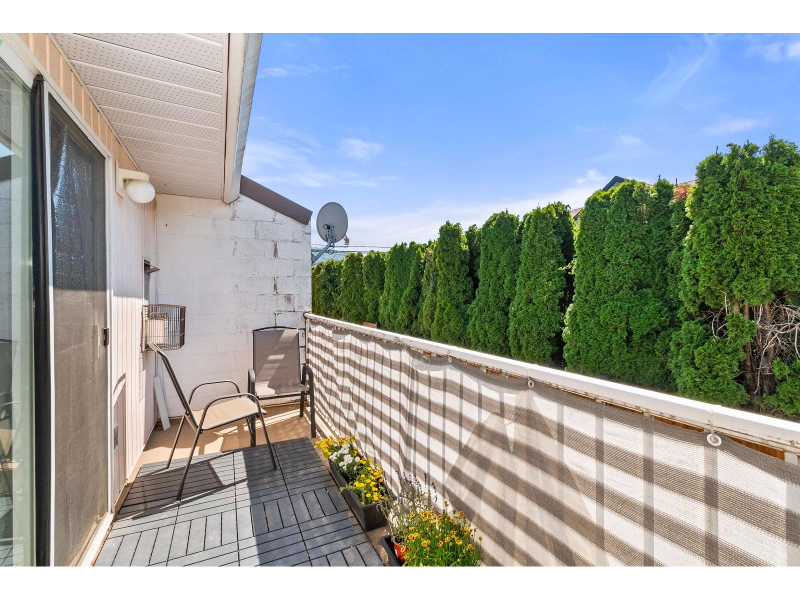 18 5915 VEDDER ROAD, Garrison Crossing, Chilliwack