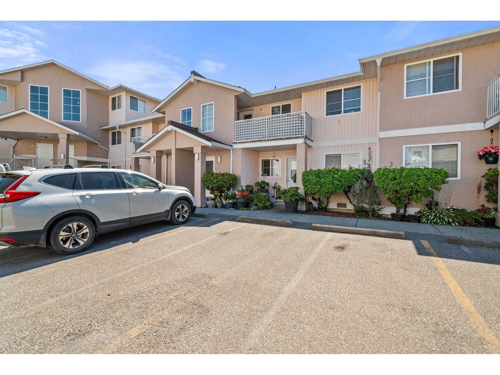 18 5915 VEDDER ROAD, Garrison Crossing, Chilliwack