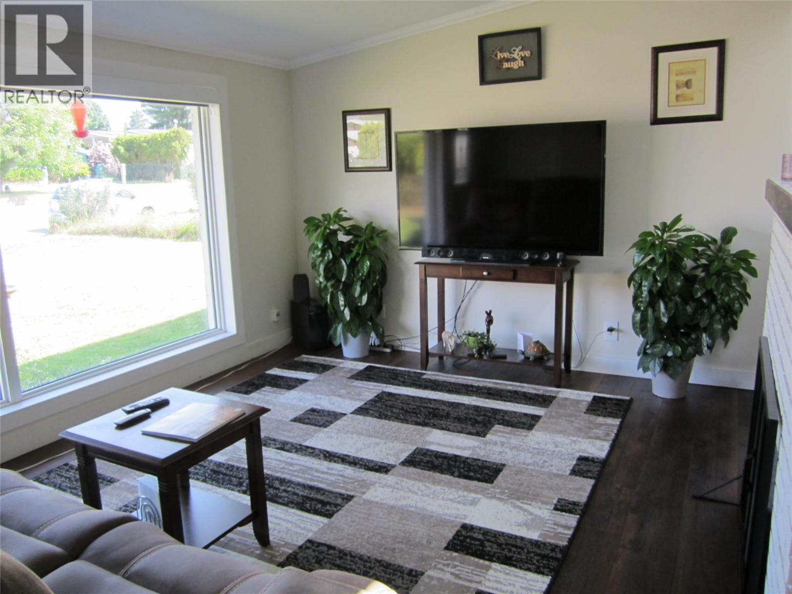  156 McCulloch Drive, Penticton