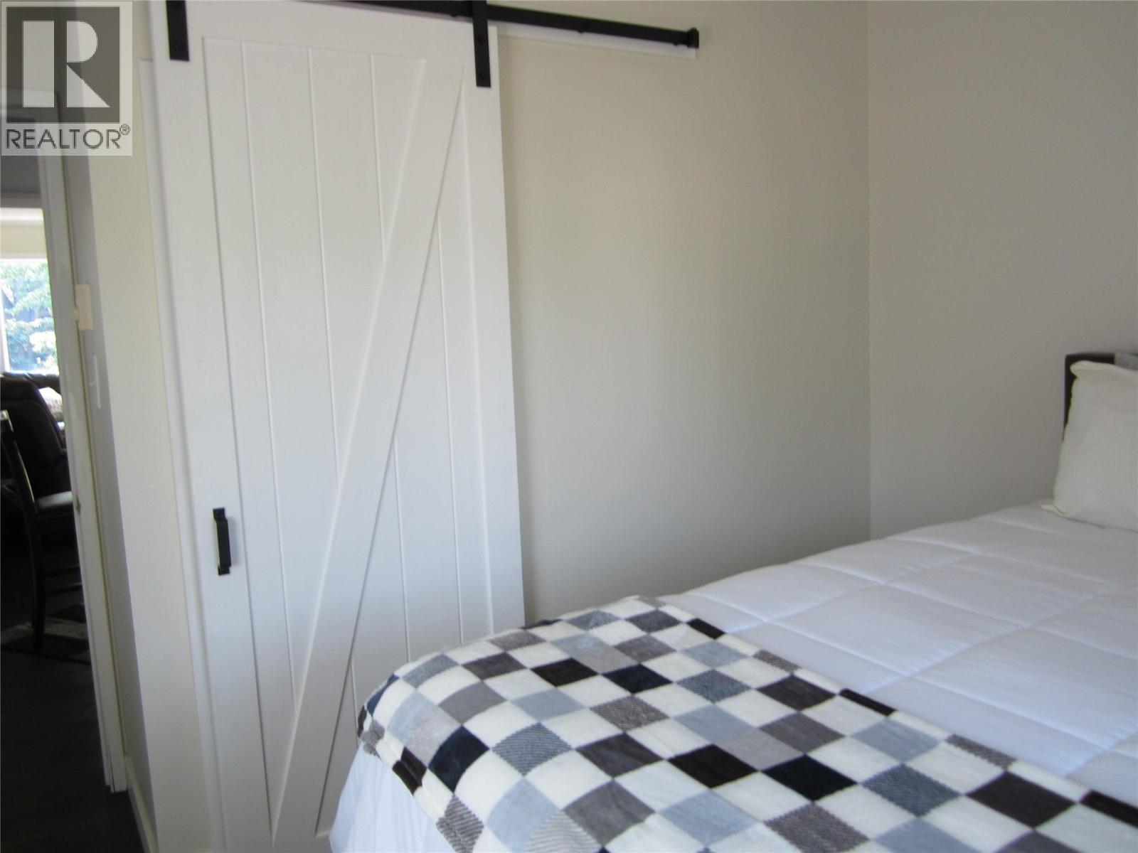  156 McCulloch Drive, Penticton