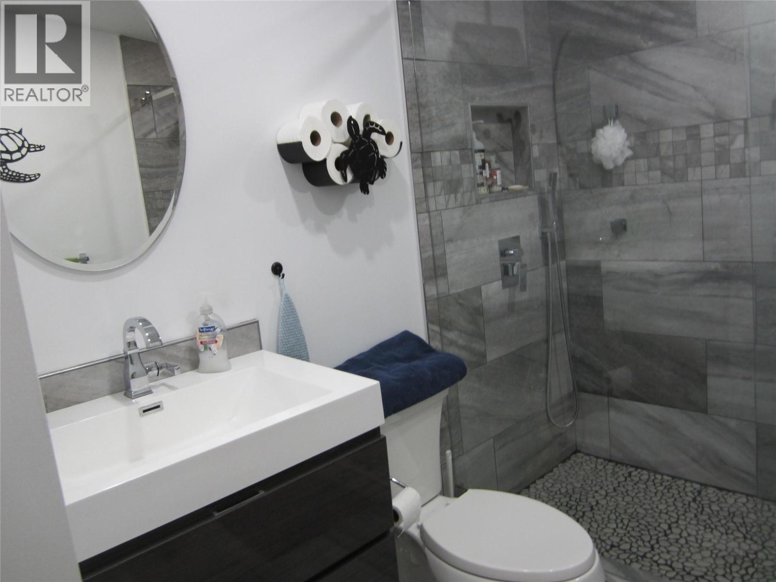  156 McCulloch Drive, Penticton