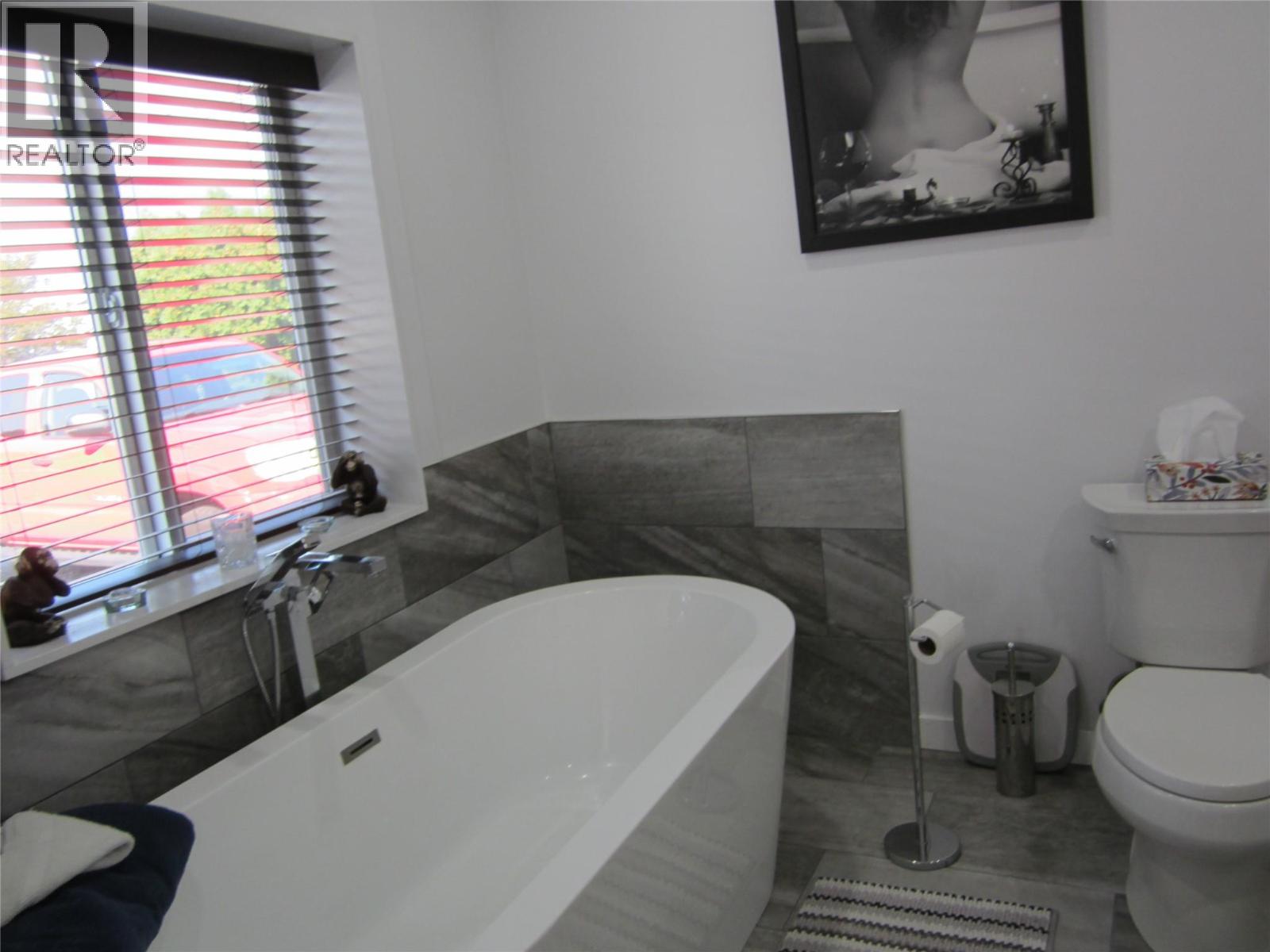  156 McCulloch Drive, Penticton