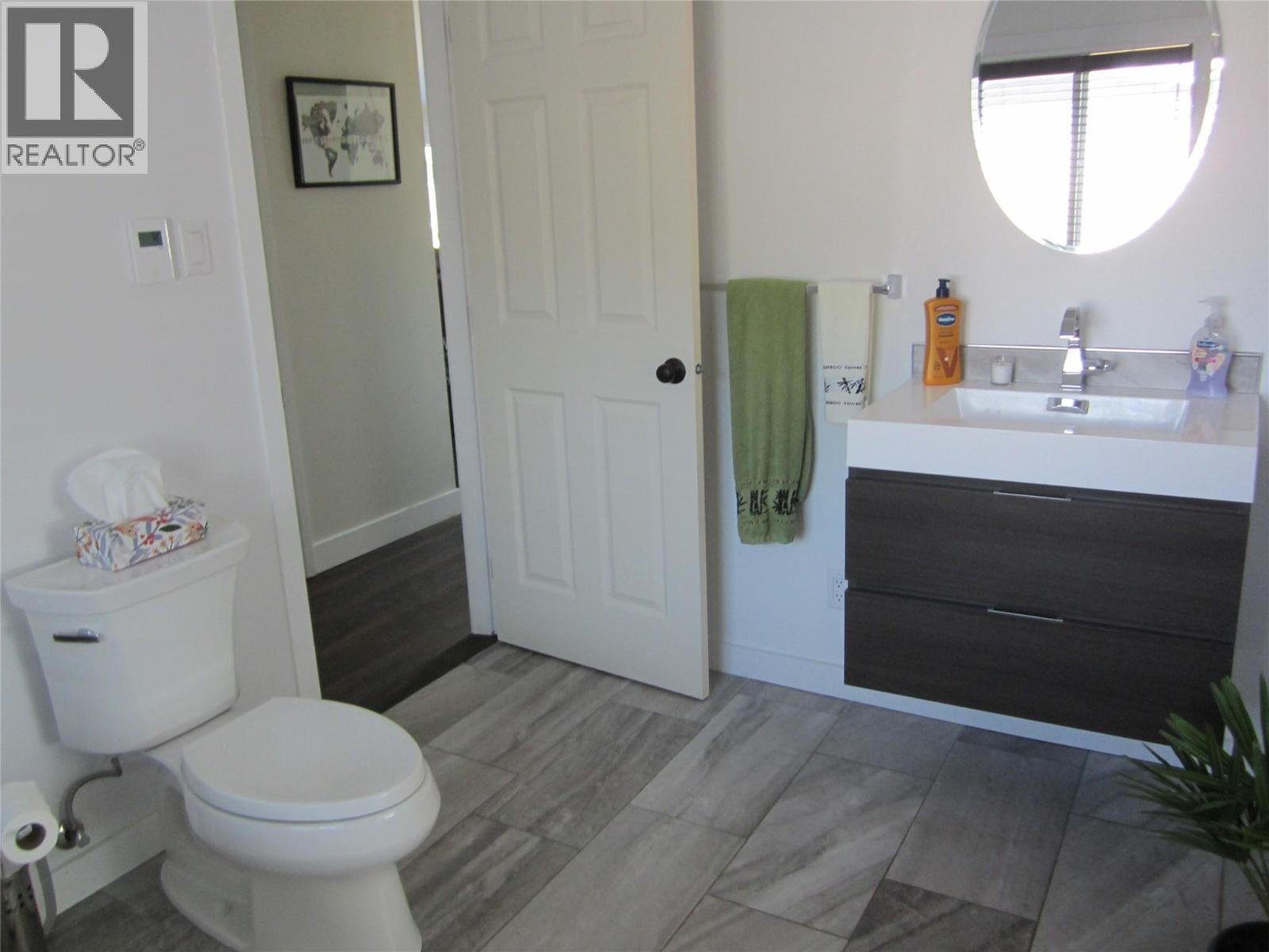  156 McCulloch Drive, Penticton