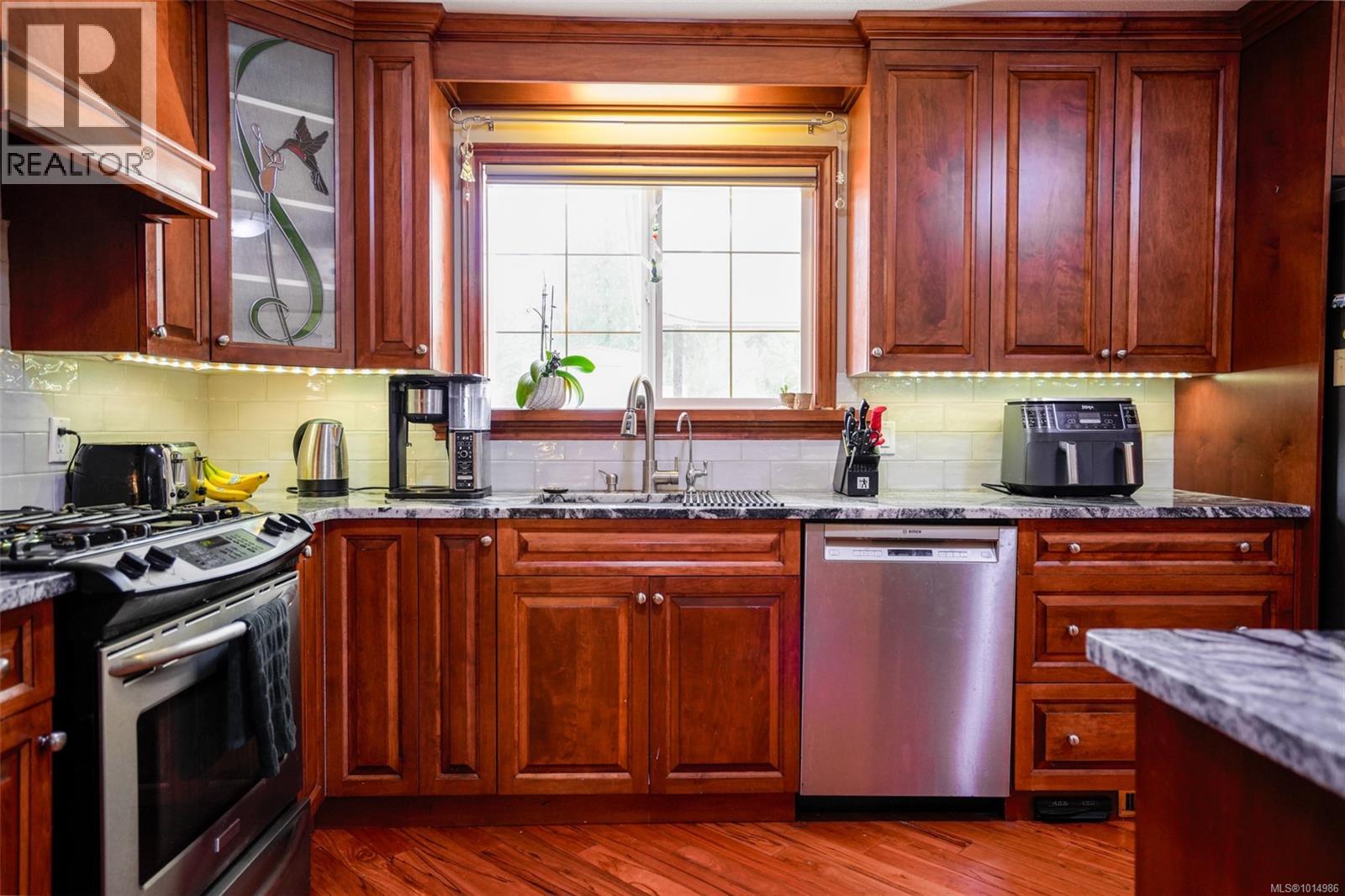 5953 Stuart Ave, Port Alberni