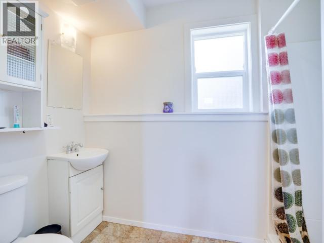 4172 MANSON AVE, Powell River