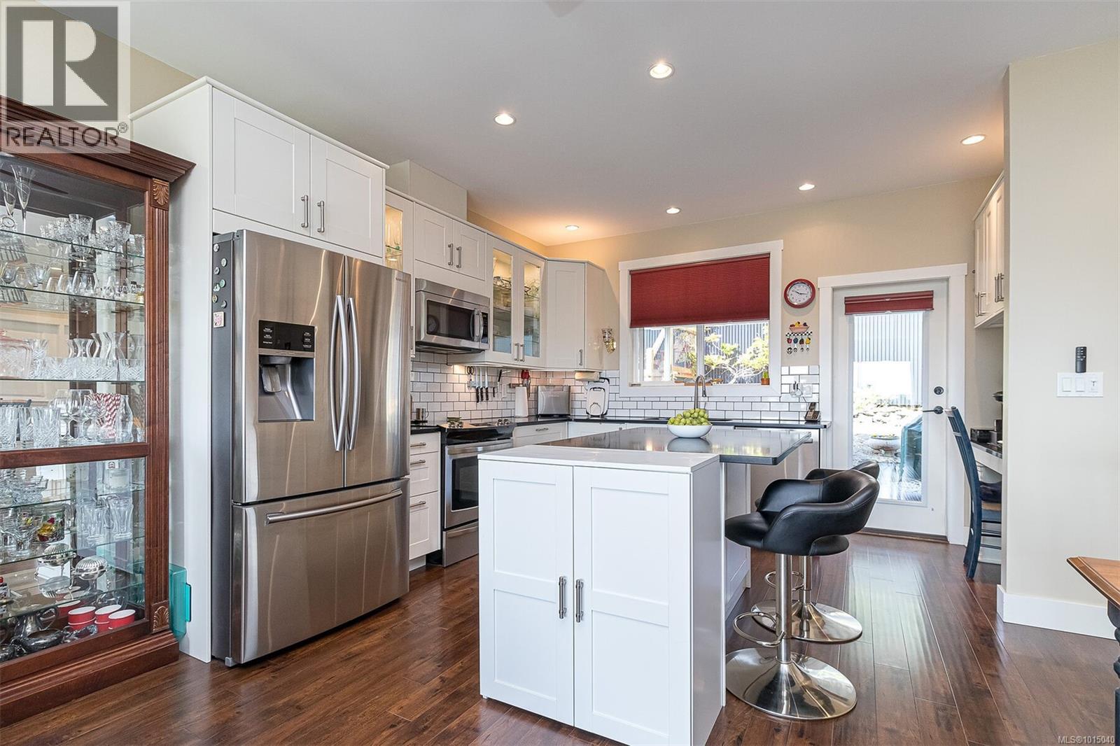 9918 Victoria Rd, Chemainus