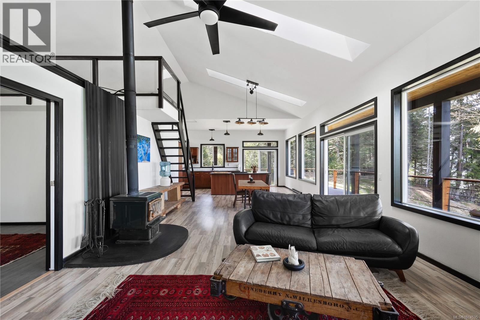 4 Mine Rd, Lasqueti Island