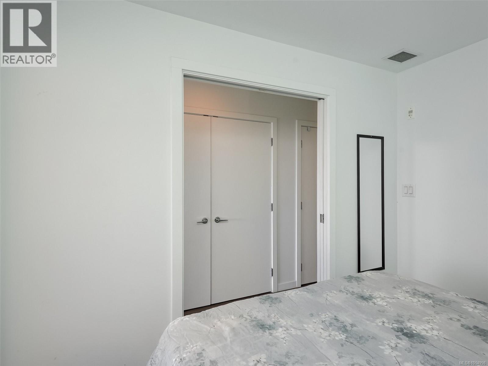 405 517 Fisgard Street, Victoria
