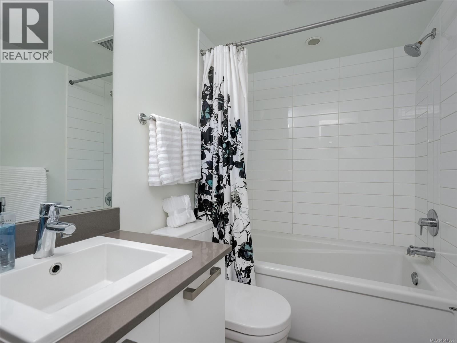 405 517 Fisgard Street, Victoria