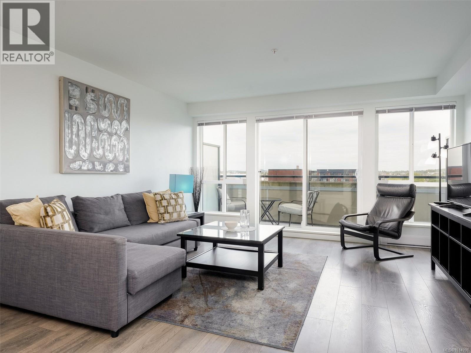 405 517 Fisgard Street, Victoria