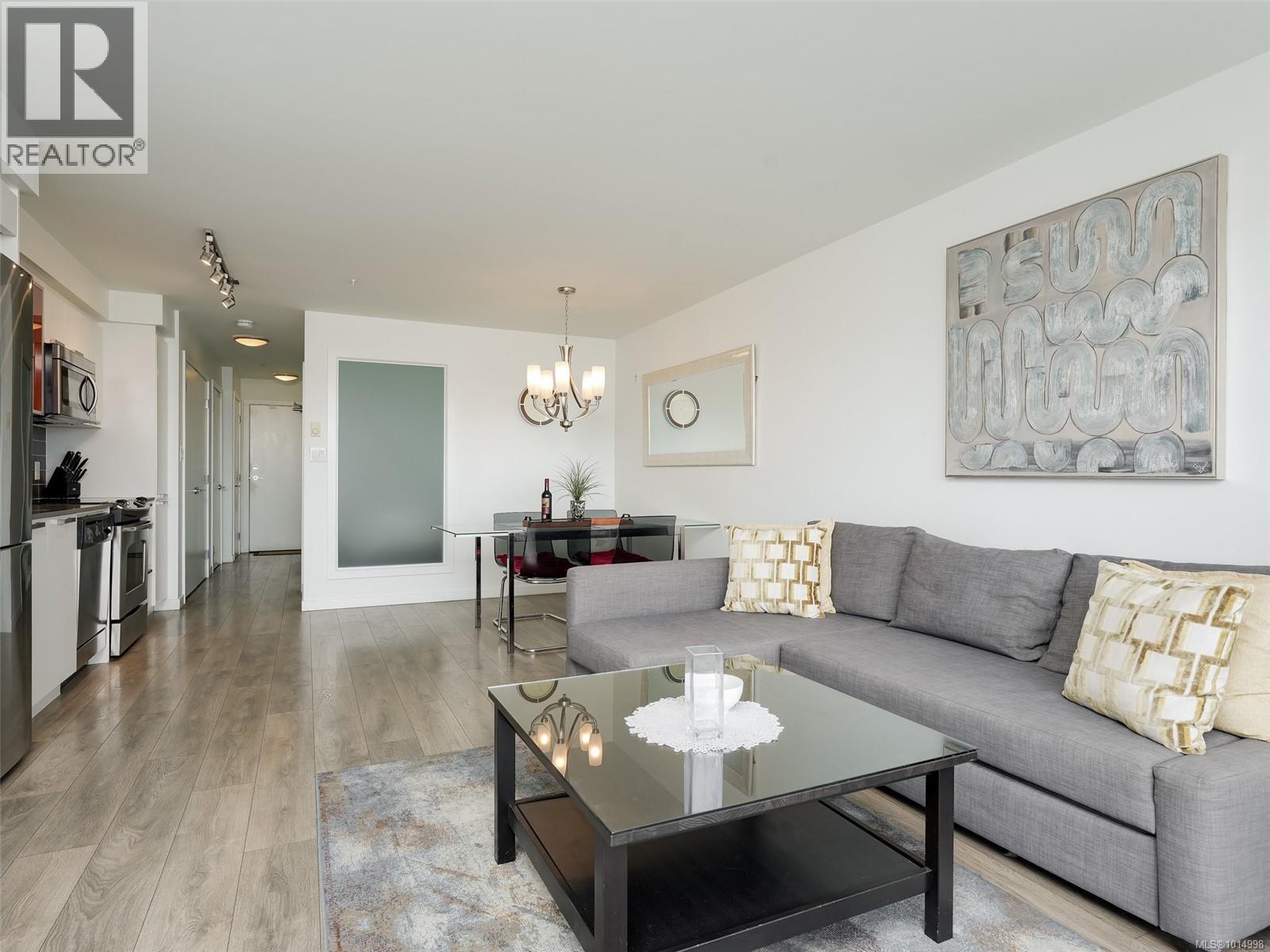 405 517 Fisgard Street, Victoria
