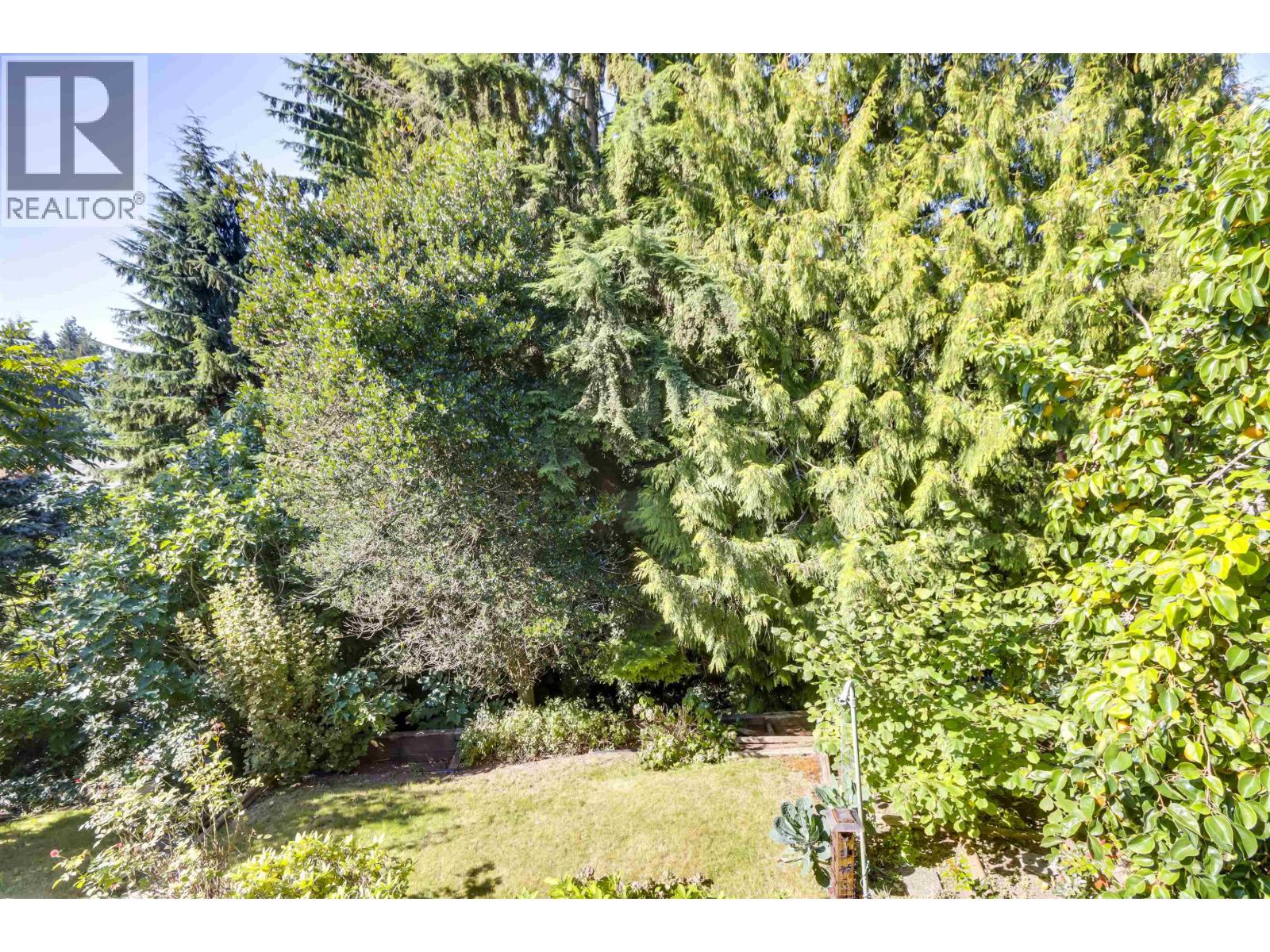 2141 DAUPHIN PLACE, Burnaby