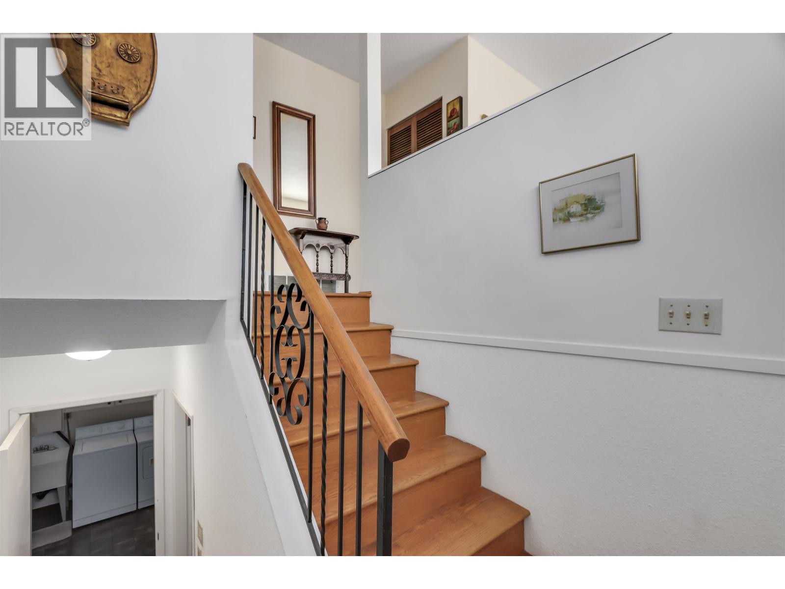 2141 DAUPHIN PLACE, Burnaby