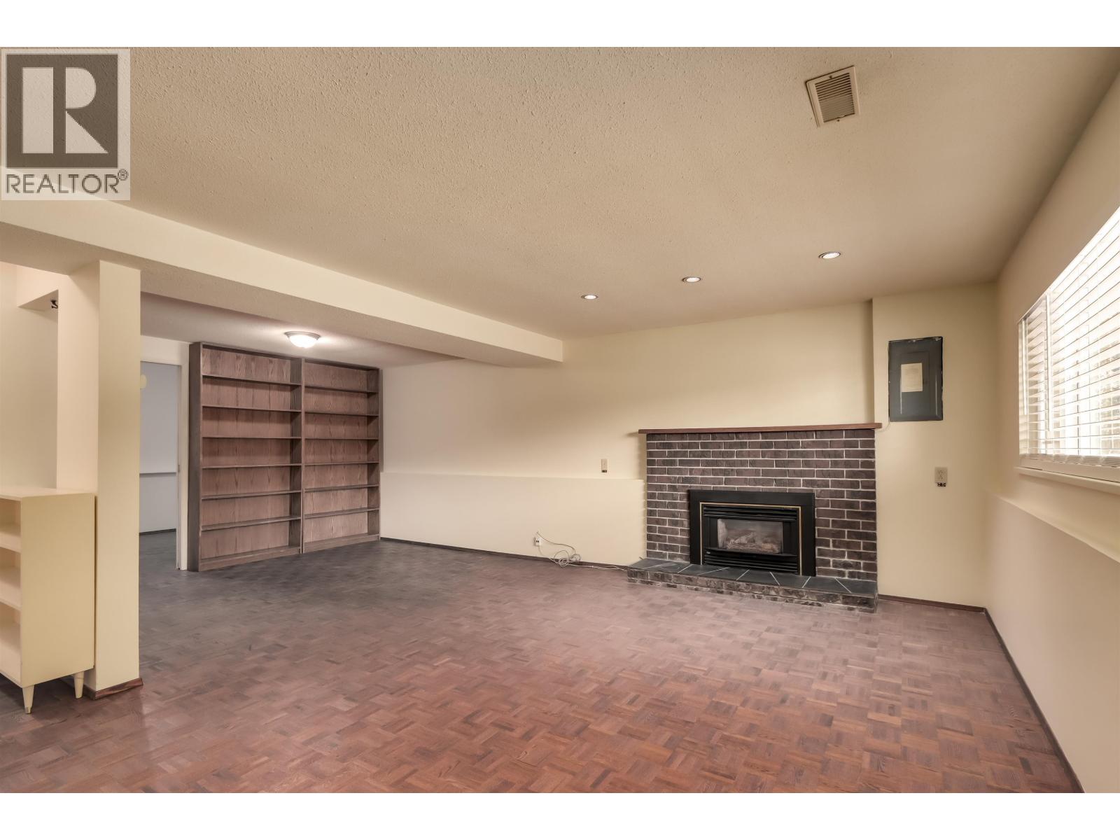 2141 DAUPHIN PLACE, Burnaby
