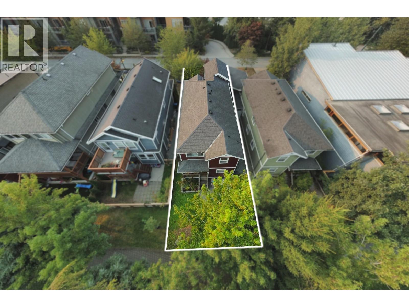 3 40137 GOVERNMENT ROAD, Squamish