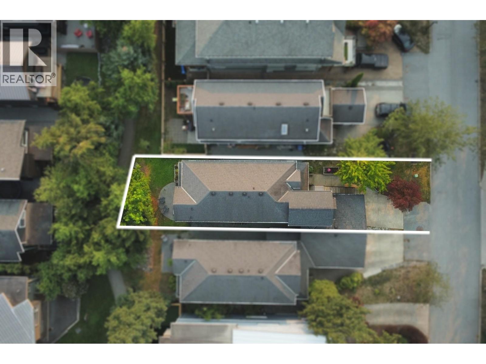 3 40137 GOVERNMENT ROAD, Squamish