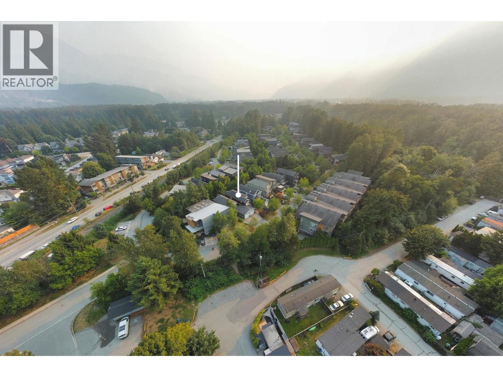 3 40137 GOVERNMENT ROAD, Squamish