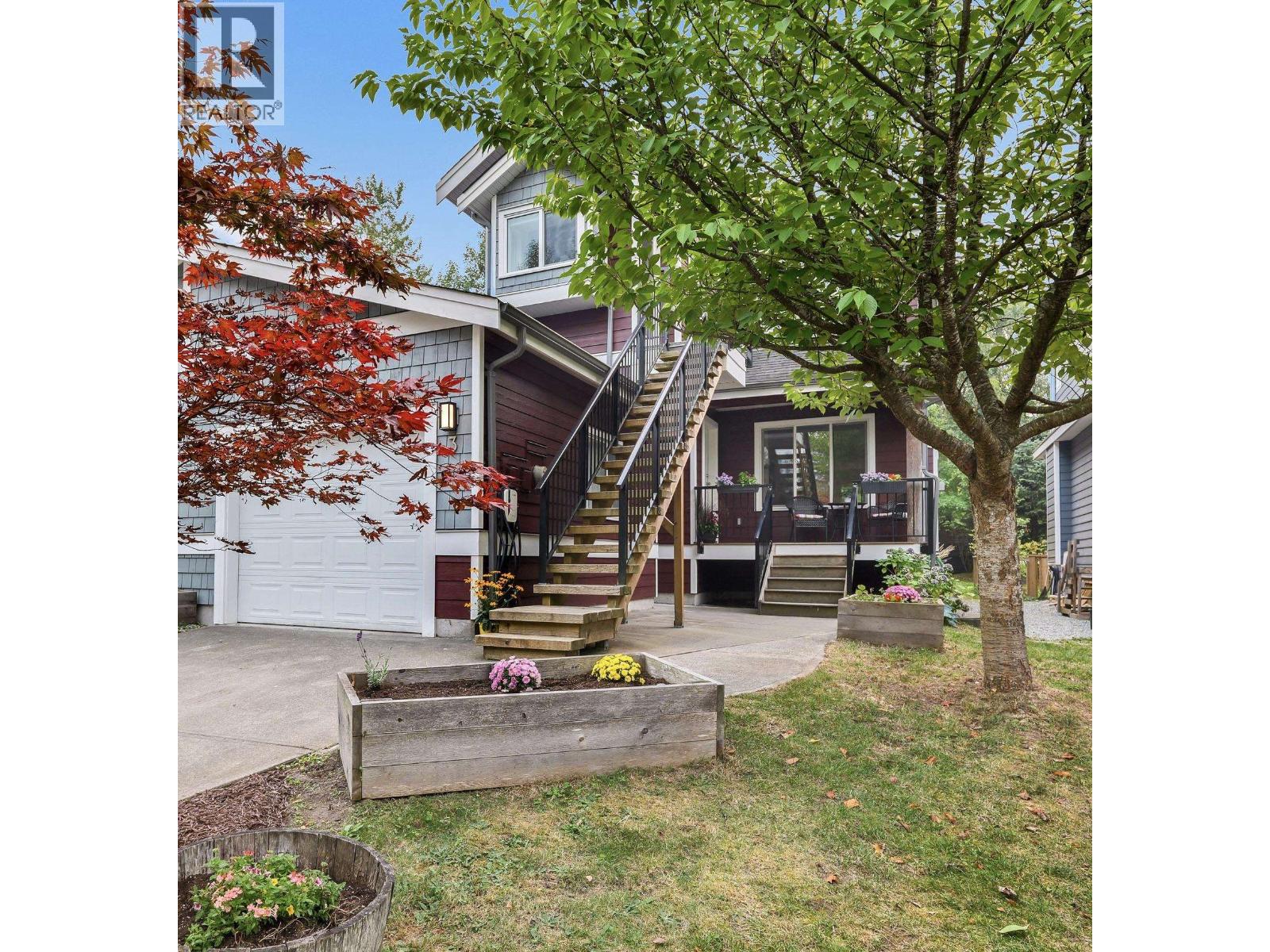 3 40137 GOVERNMENT ROAD, Squamish