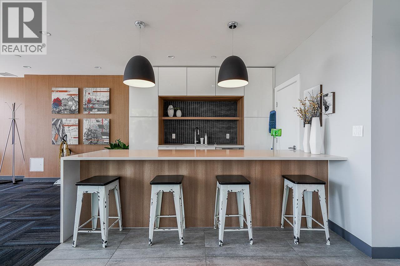 708 200 NELSON'S CRESCENT, New Westminster
