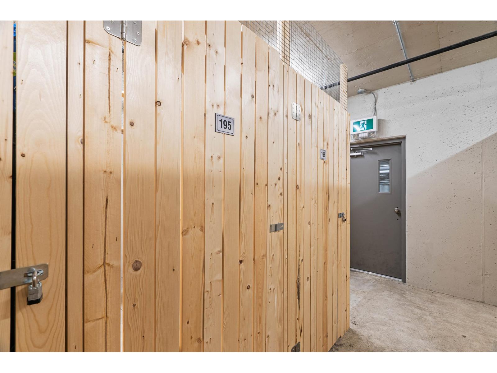 102 45511 CAMPUS DRIVE, Garrison Crossing, Chilliwack